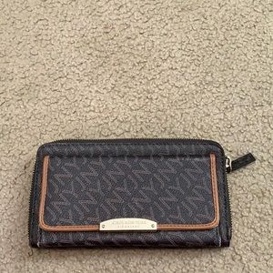 brown wallet